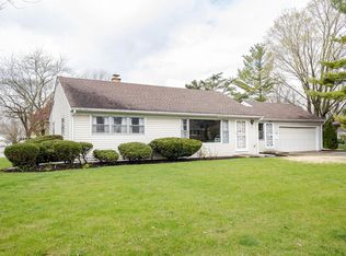 3211 N 106th St, Wauwatosa, WI 53222