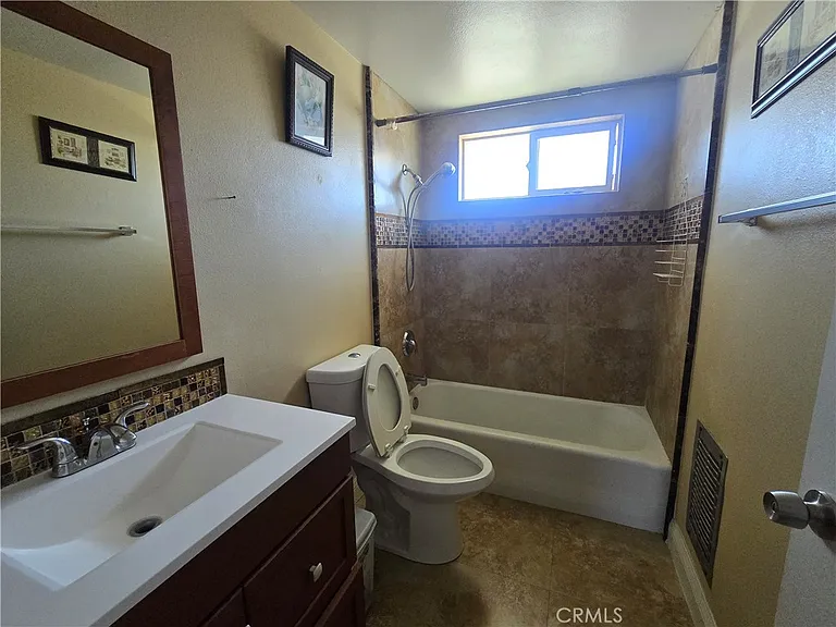 9692 Rosebay St — Photo 3