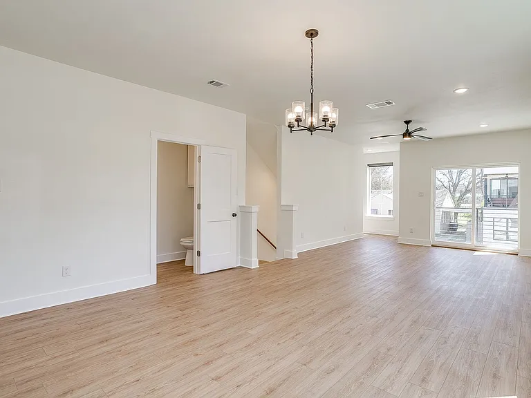 2320 Benbrook Blvd — Photo 24