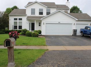 381 Brookhaven Cir, Sugar Grove, IL 60554