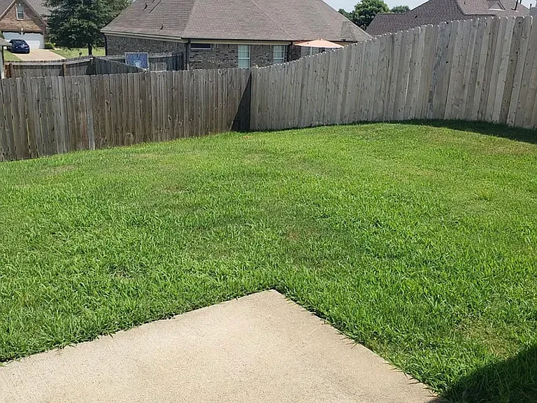 4236 Louden Dr — Photo 19