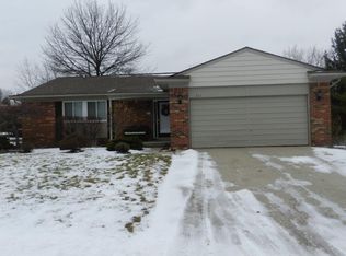 266 Union Dr, Rochester Hills, MI 48307