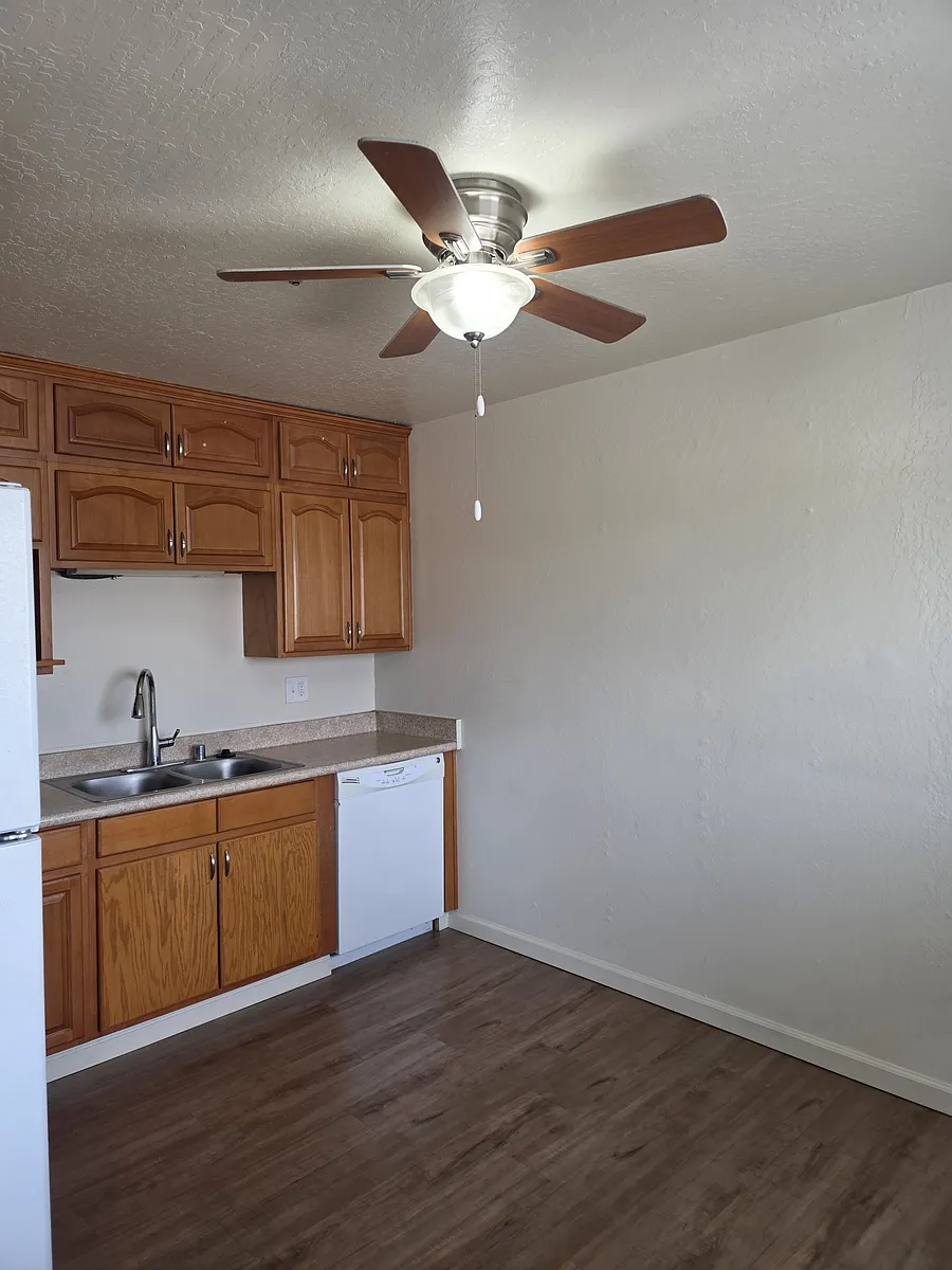 Building Photo - 1277 Yulupa Ave #13