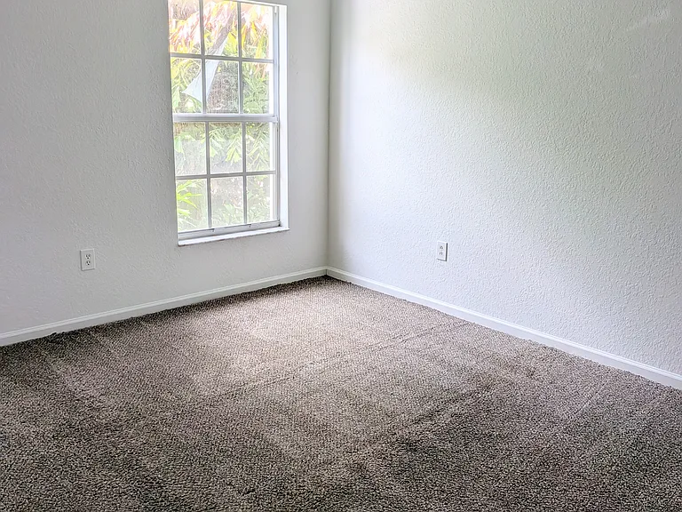 4344 Emerald Vis — Photo 6
