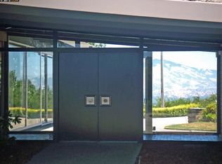 440 Tahos Rd, Orinda, CA 94563