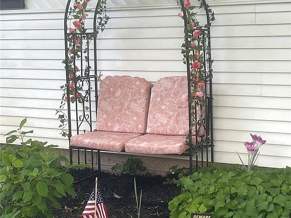 5th image of 4600 Ontario Center Rd