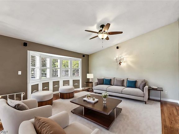 2nd image of 21841 Briarwood Dr