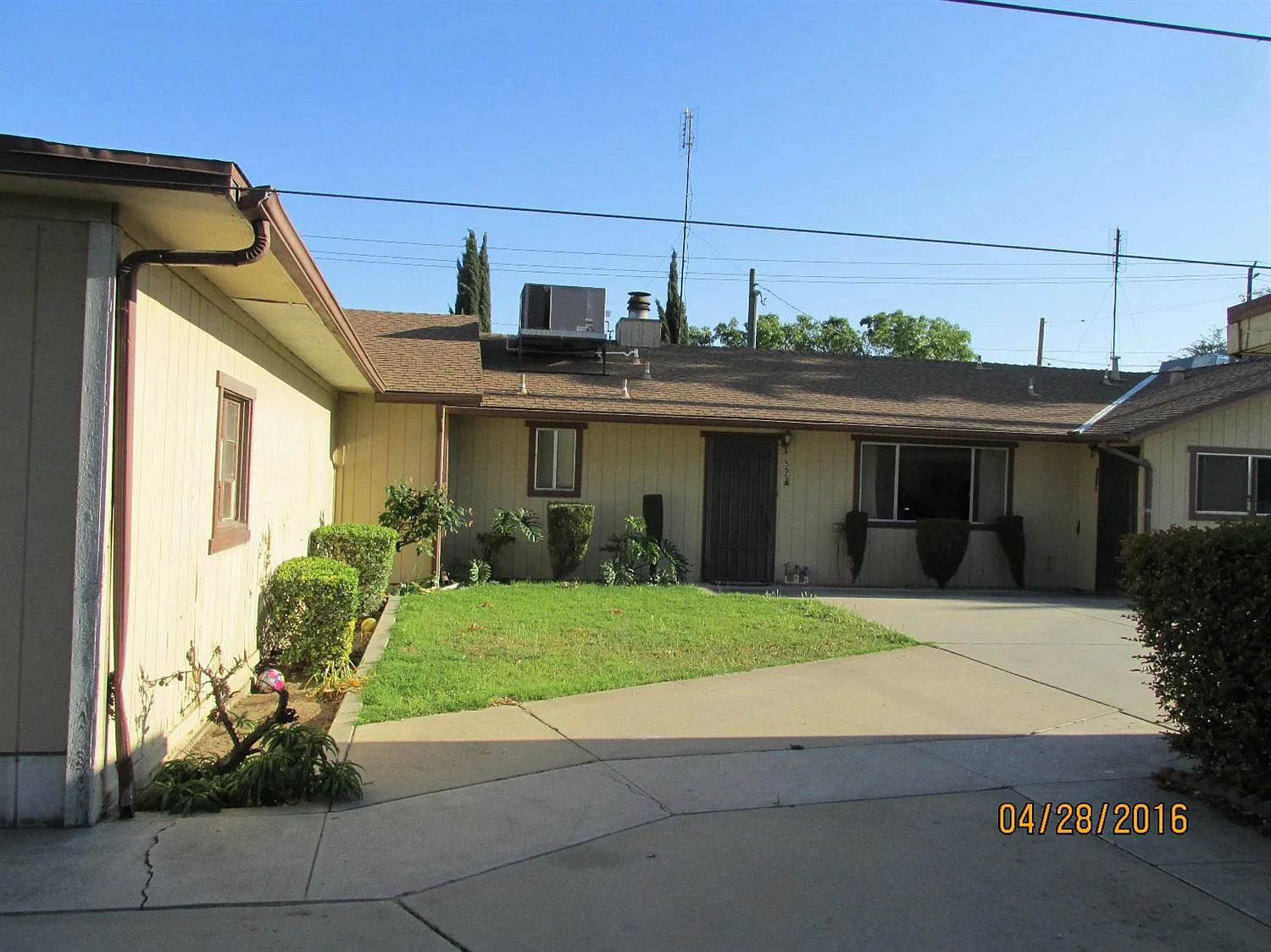 555 Helm Ave photo 1