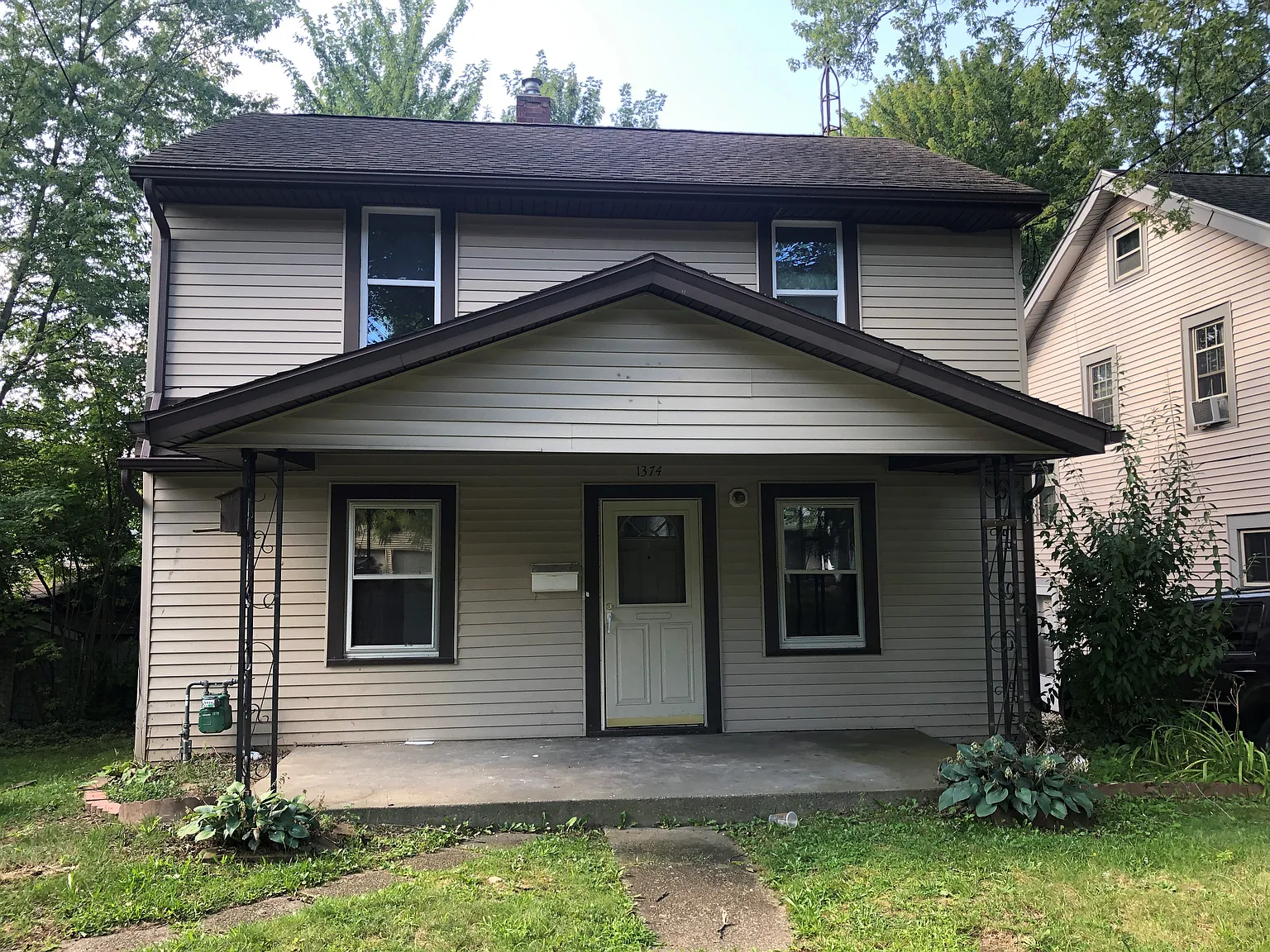 1374 Leonora Ave photo 1