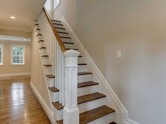 2nd image of 120 Hilldale Rd