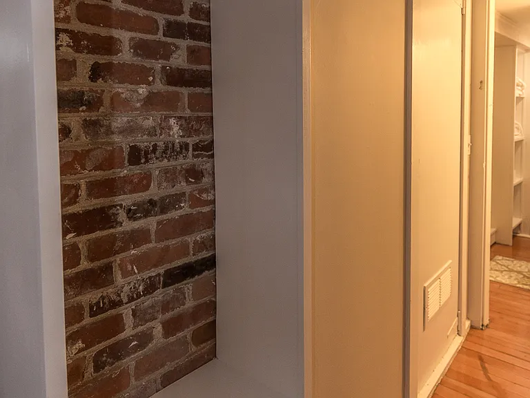 6 King St #1 — Photo 8