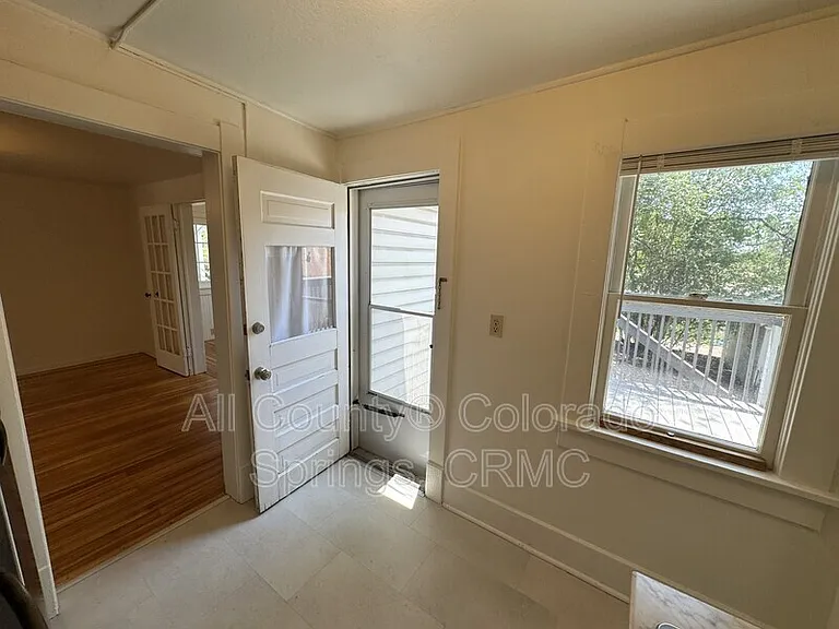 811 E Kiowa St — Photo 14