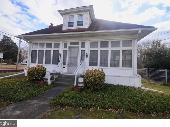 2 Sewell St, Glassboro, NJ 08028