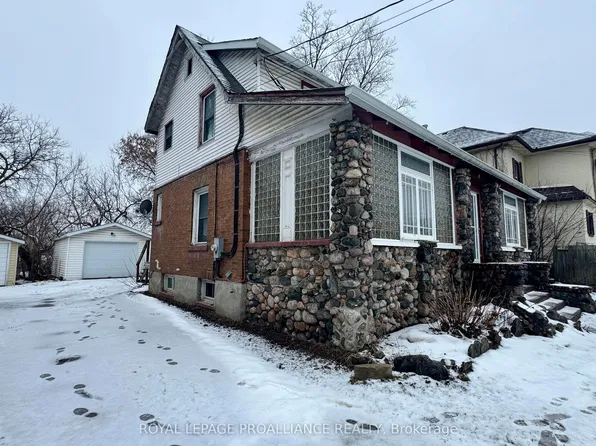 36 Marmora St, Quinte West, ON K8V 2H6