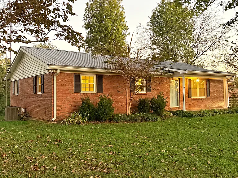 660 Plano Richpond Rd — Photo 1