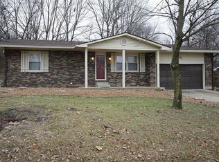 137 Glenwood Dr, Glen Carbon, IL