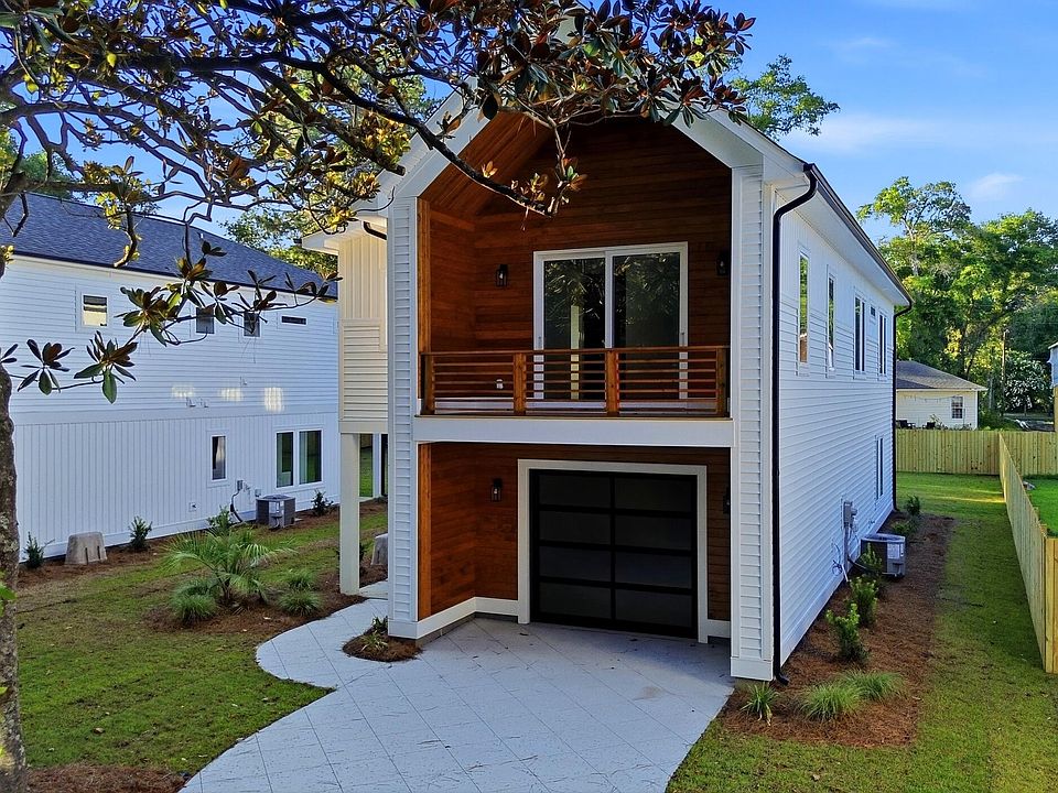 1st image of 5011 Peachtree Avenue