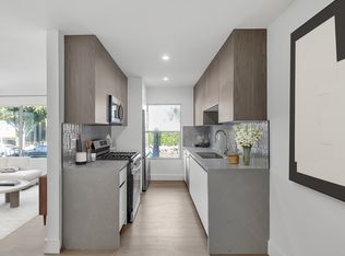 921 Gardner Street, Los Angeles, CA 90046