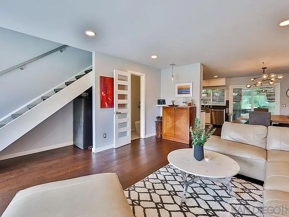 5th image of 4212 Maryland St APT 5