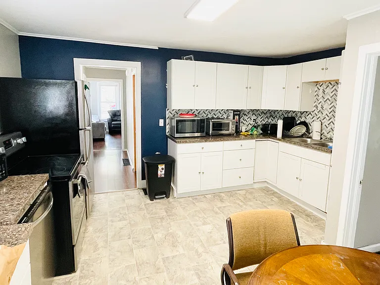 156 Oak St #A — Photo 5