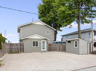 689 Ross Beach Rd, Lakeshore, ON N8L0H1