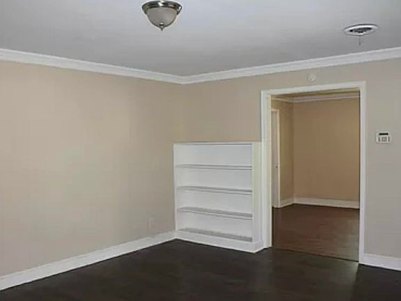 3rd image of 2765 Walnut Rd