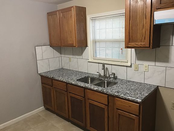 4th image of 3127 Idaho Ave