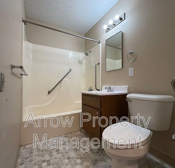 11141 N 137th St #31 — Photo 5