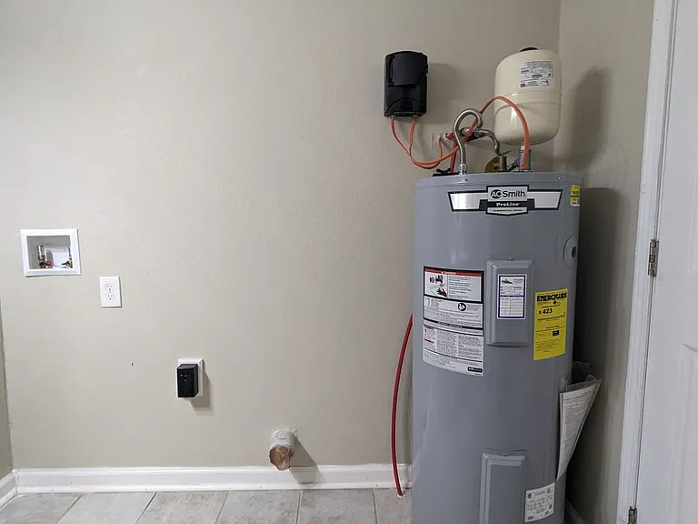 204 Brigadier St — Photo 12