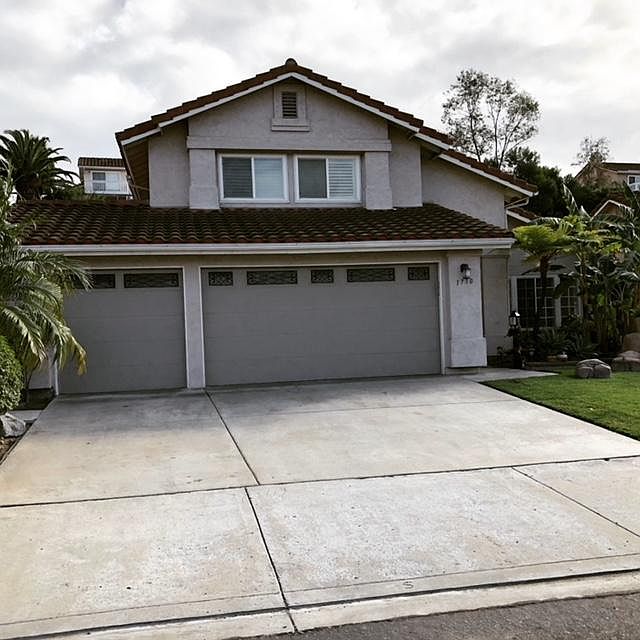 Beautiful 5 Bd/3ba House with 3 Car Garage 