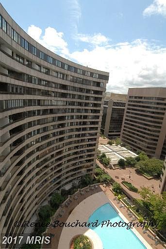 1st image of 1300 Crystal Dr APT 1010S