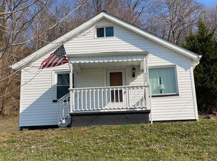 448 Sanns Dr, Lesage, WV 25537