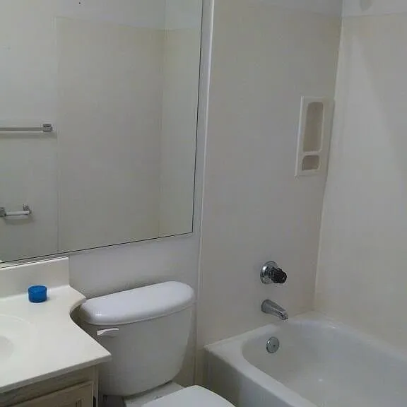 662 W Princeton Ave — Photo 17