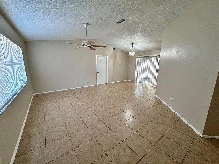 3480 Plaza Ave — Photo 2