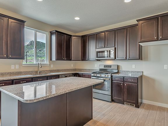 7th image of this home