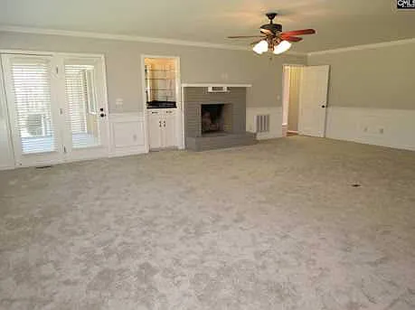 429 Longtown Rd W — Photo 11