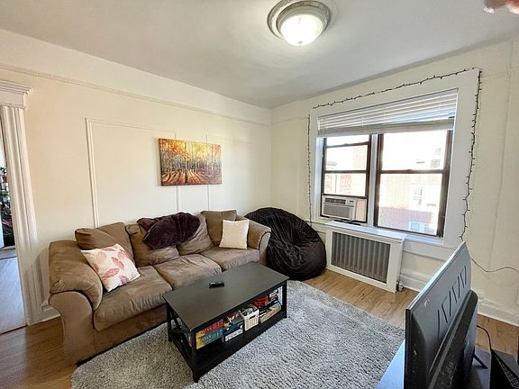 5th image of 28-02 37th St #F4