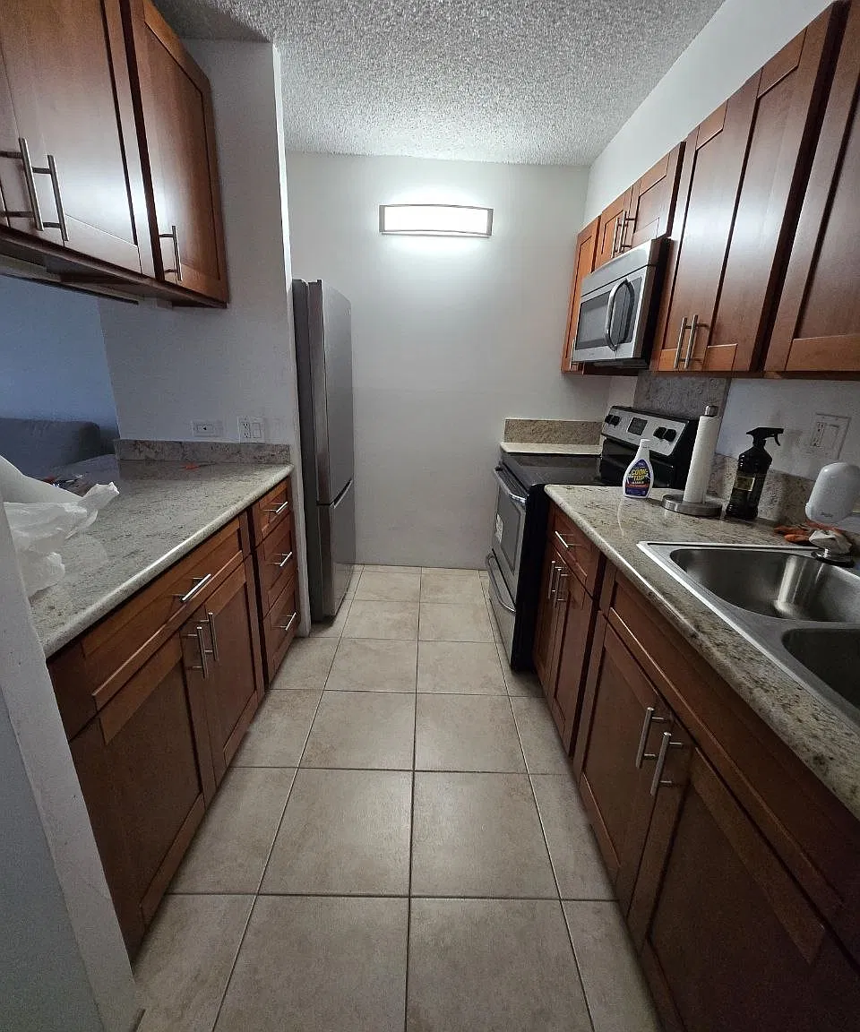 2 bed, 807 sqft, $2,600 — Photo 3