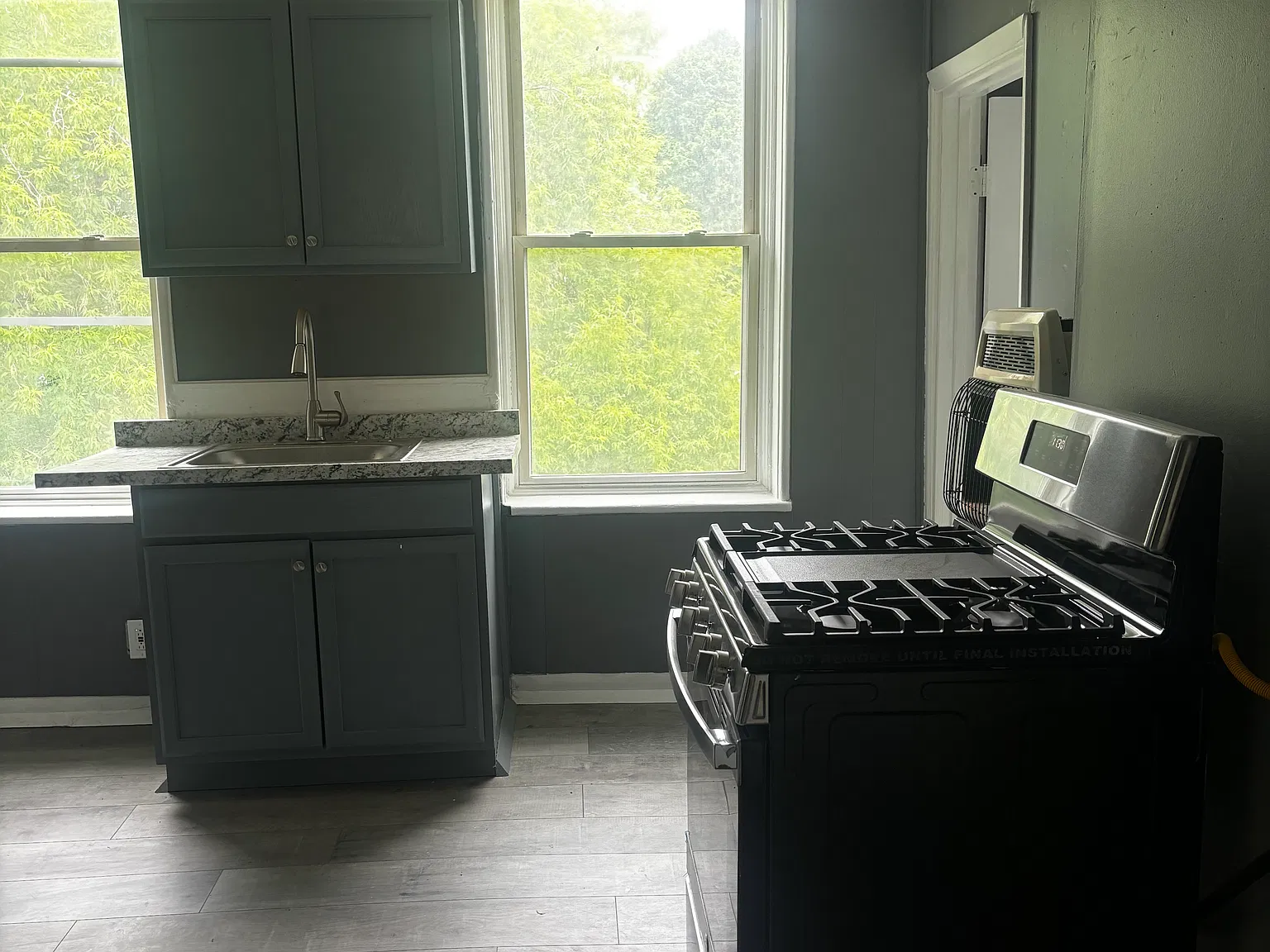 3 bed, $1,400 — Photo 3