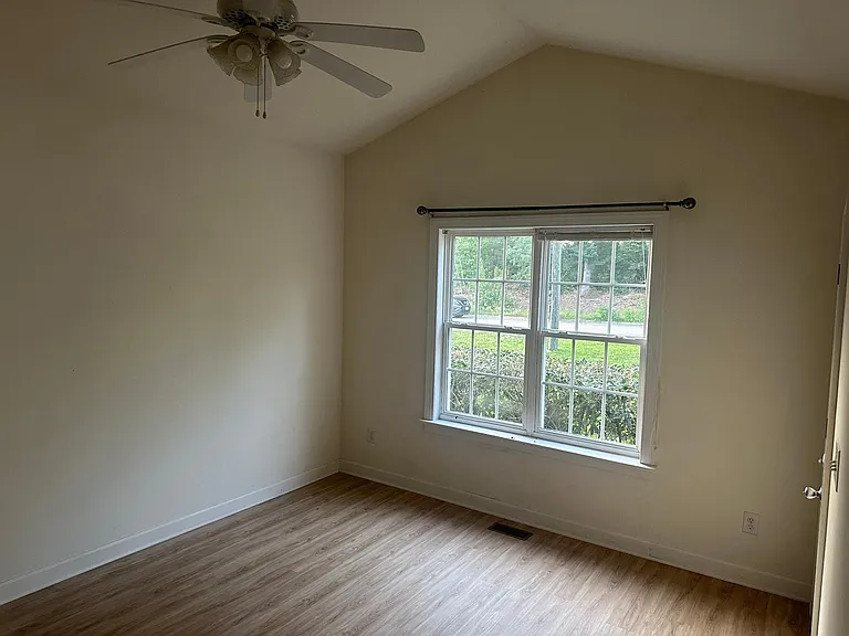 2313 Hinton St — Photo 5