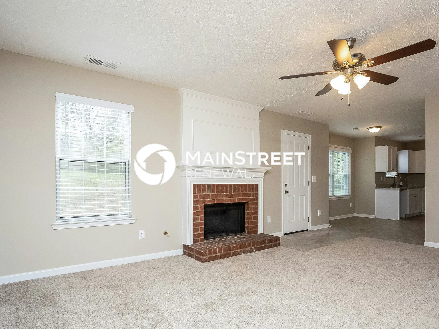 939 Longbranch Ln — Photo 4