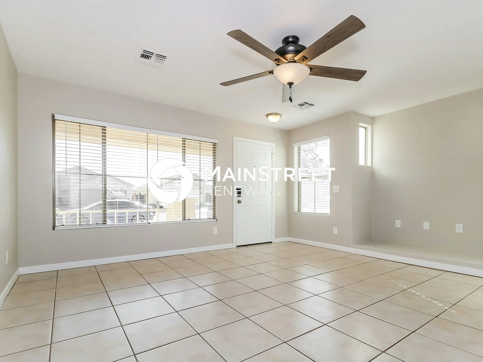 6324 W Winslow Ave — Photo 3