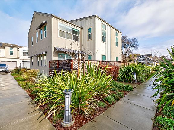 5th image of 48 Yarrow Way