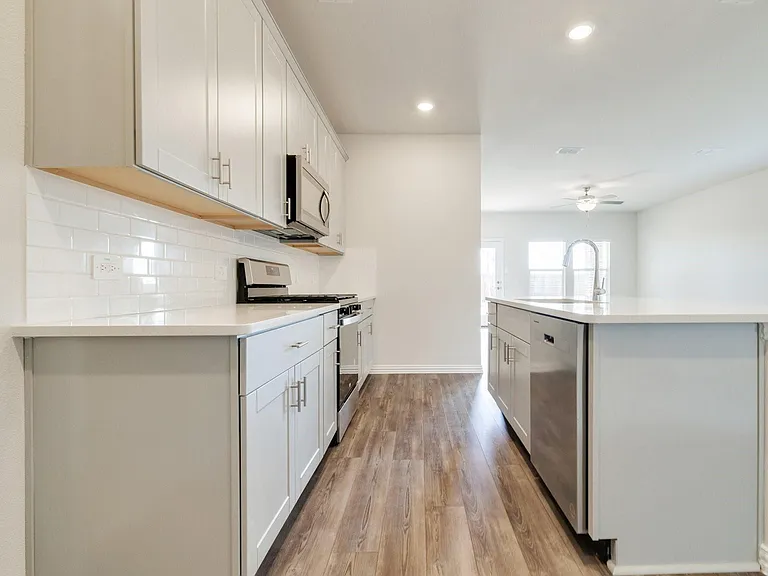 4816 Hunter Hurst Dr — Photo 5