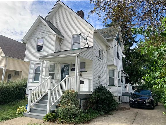 2nd image of 4213 Clybourne Ave