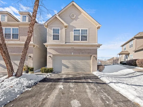 2724 Granite Ct, Crystal Lake, IL 60012