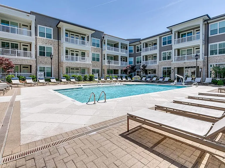 The Flats at Ballantyne Apartments — Photo 11