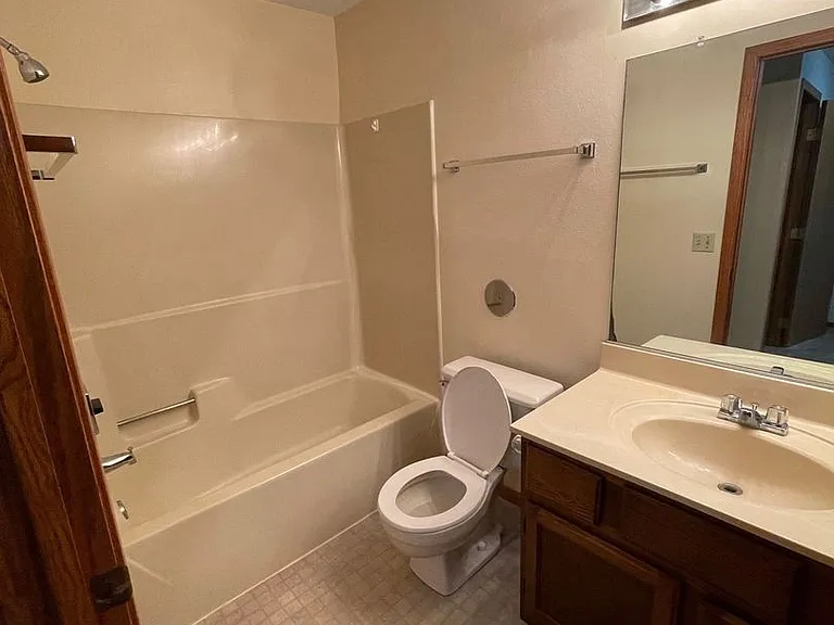 874 Kari Dr — Photo 6