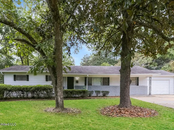 811 Fairfax Cir, Jackson, MS 39211