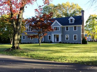 8 Stanton Rd, Darien, CT 06820